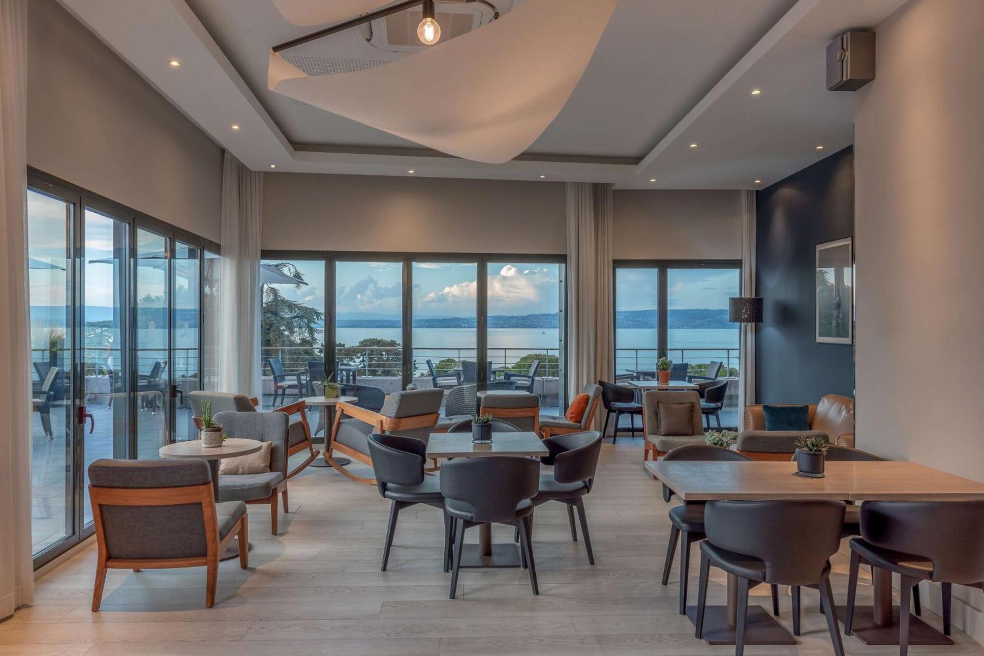 Hilton Evian Les Bains Hotel Exterior photo
