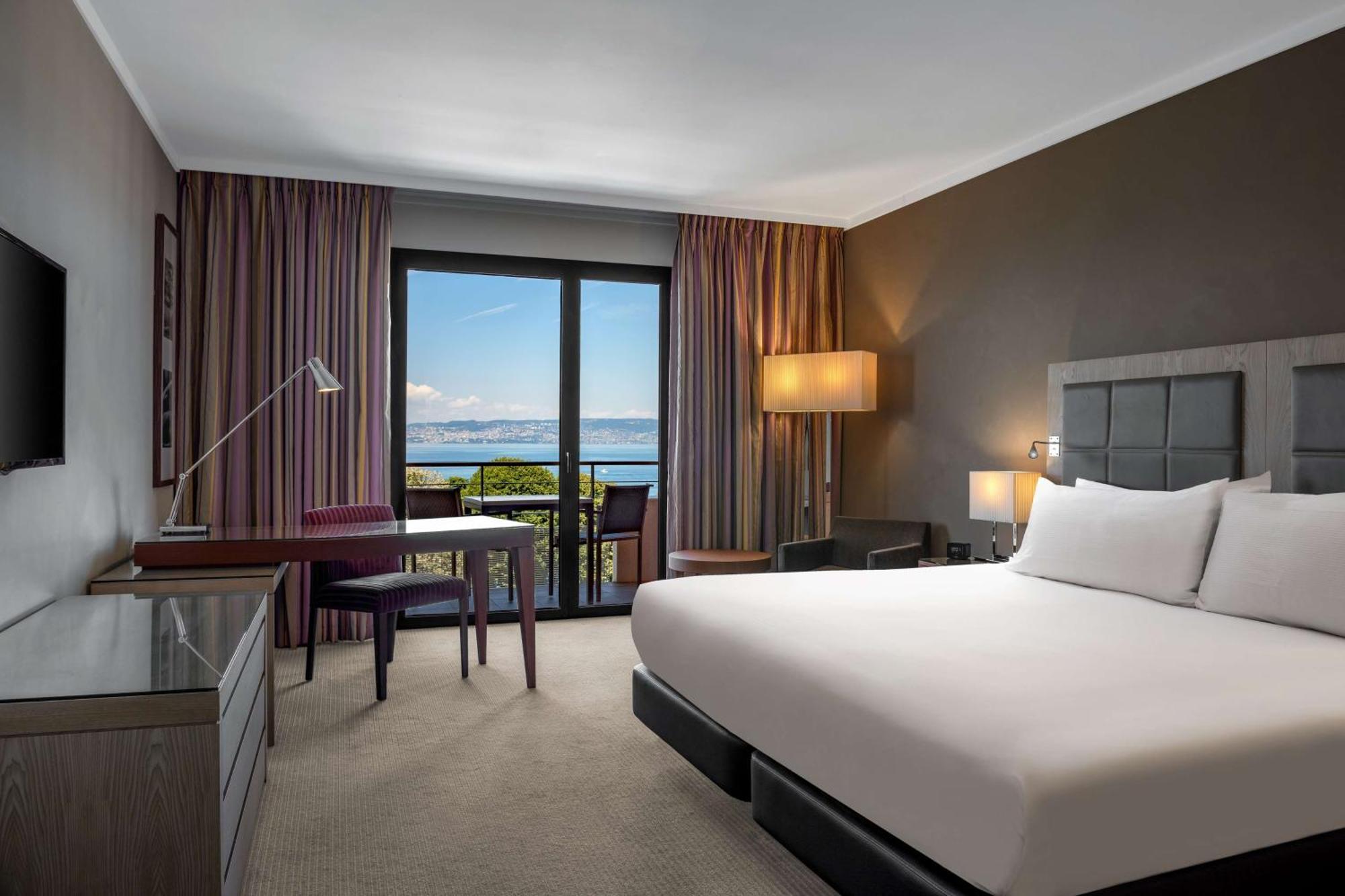 Hilton Evian Les Bains Hotel Exterior photo