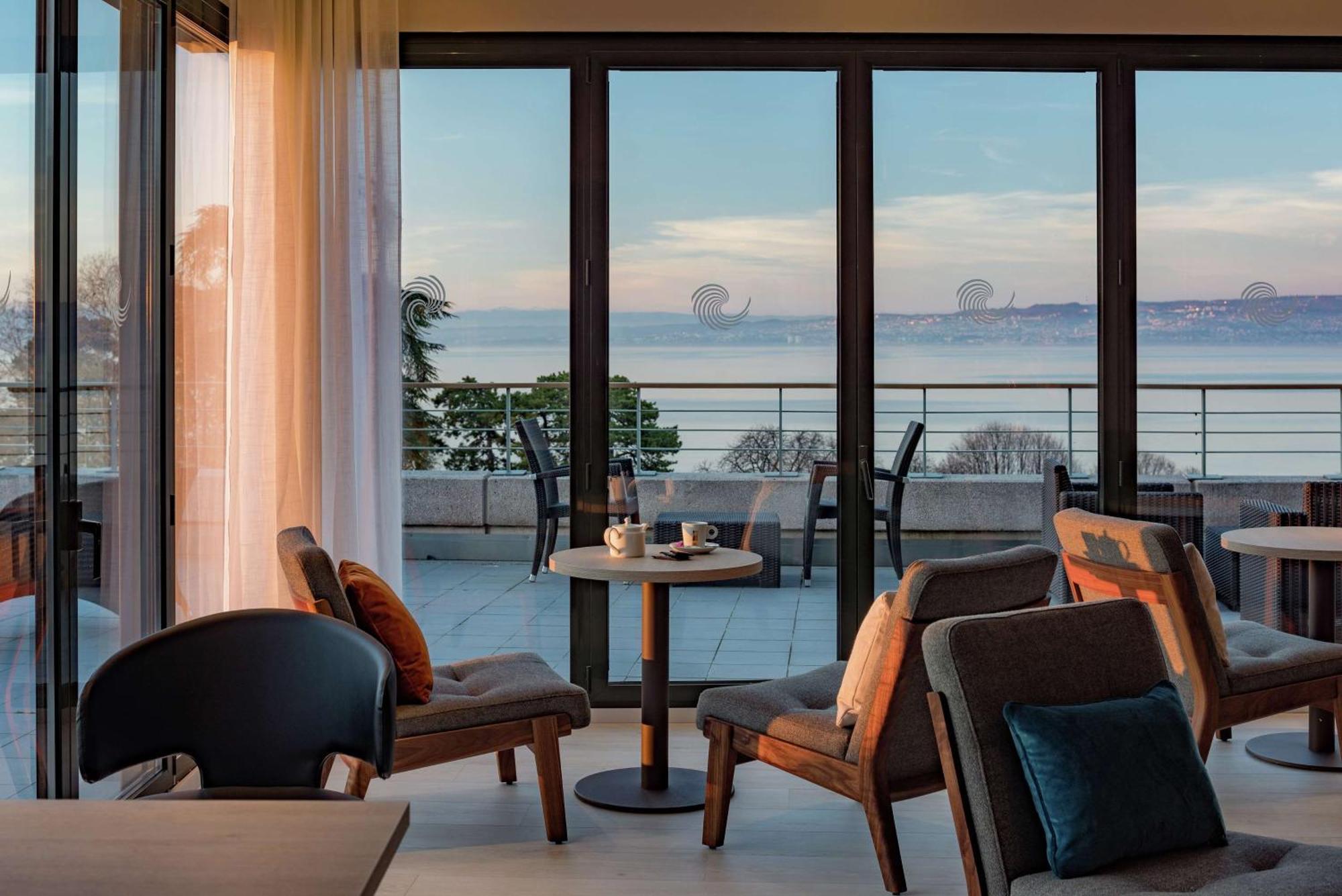 Hilton Evian Les Bains Hotel Exterior photo
