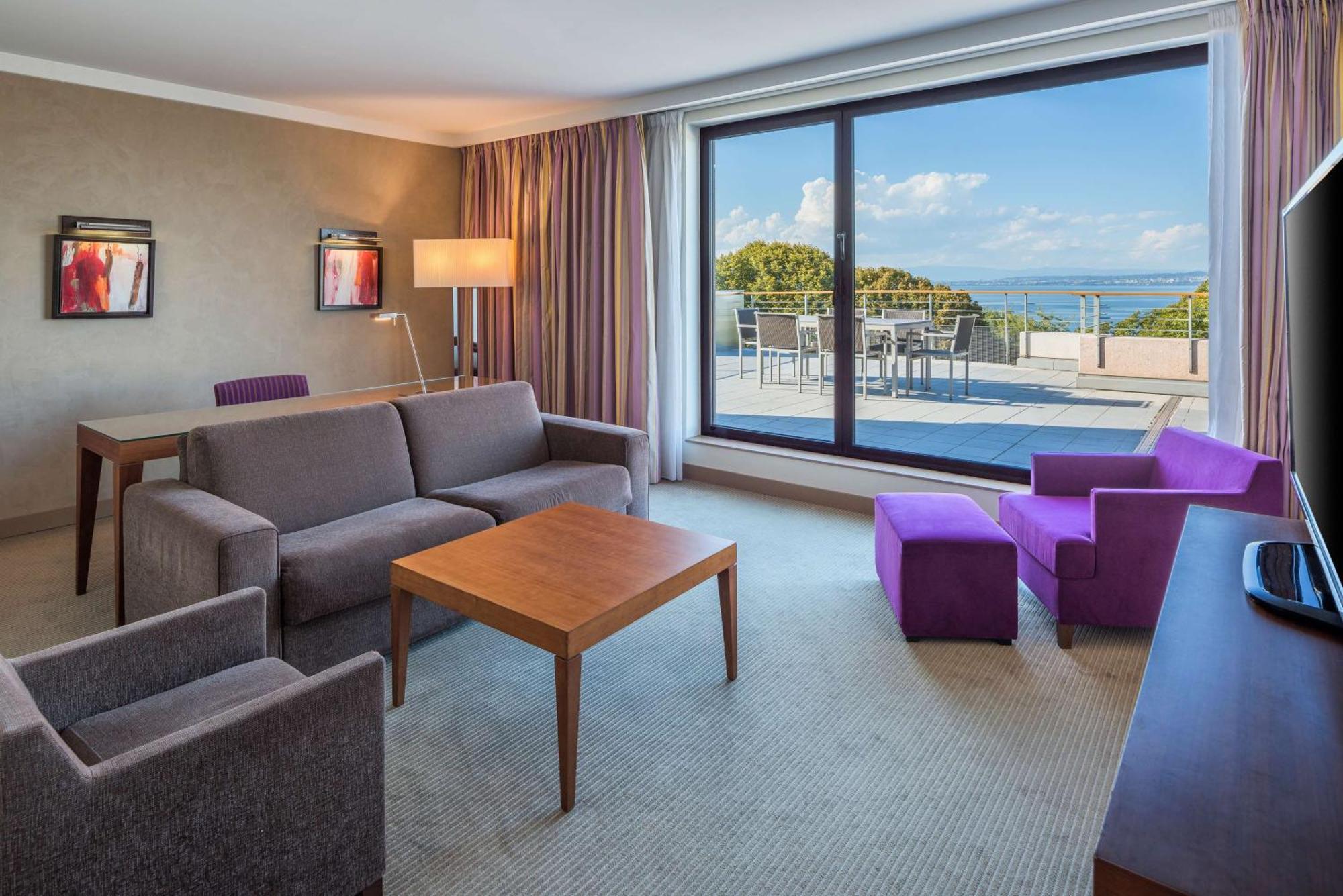 Hilton Evian Les Bains Hotel Exterior photo